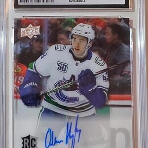 2022-23 Upper Deck Quinn Hughes Autograph Card - Mint Condition Clear Cut